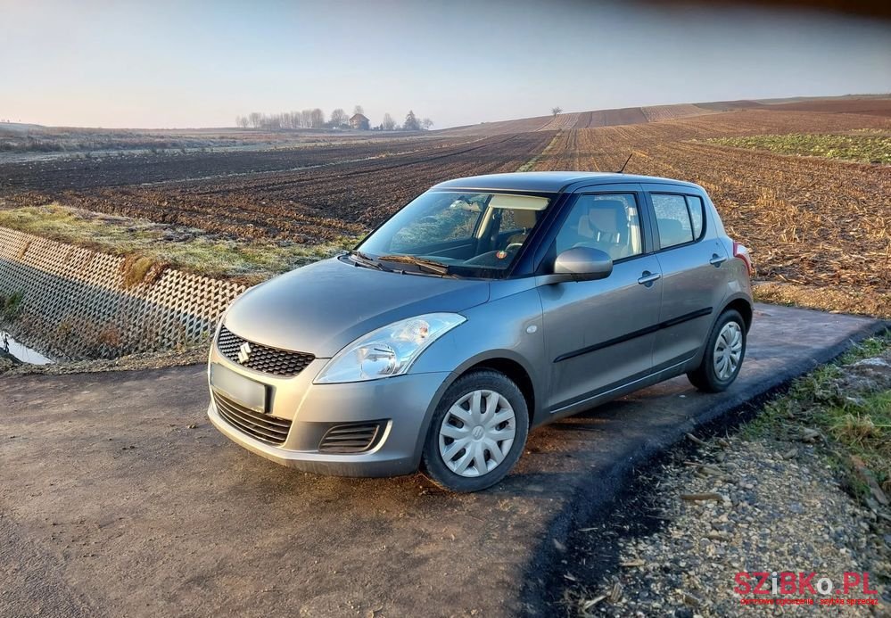 2010' Suzuki Swift 1.2 Comfort photo #1