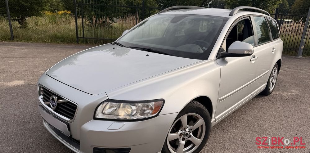 2011' Volvo V50 1.6D Kinetic photo #1