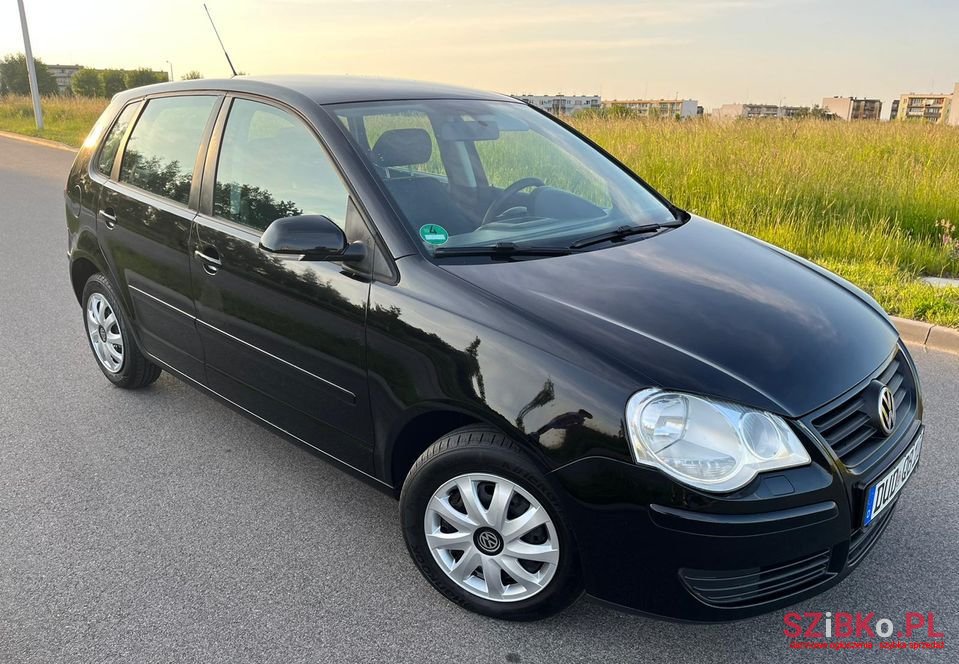 2007' Volkswagen Polo photo #5
