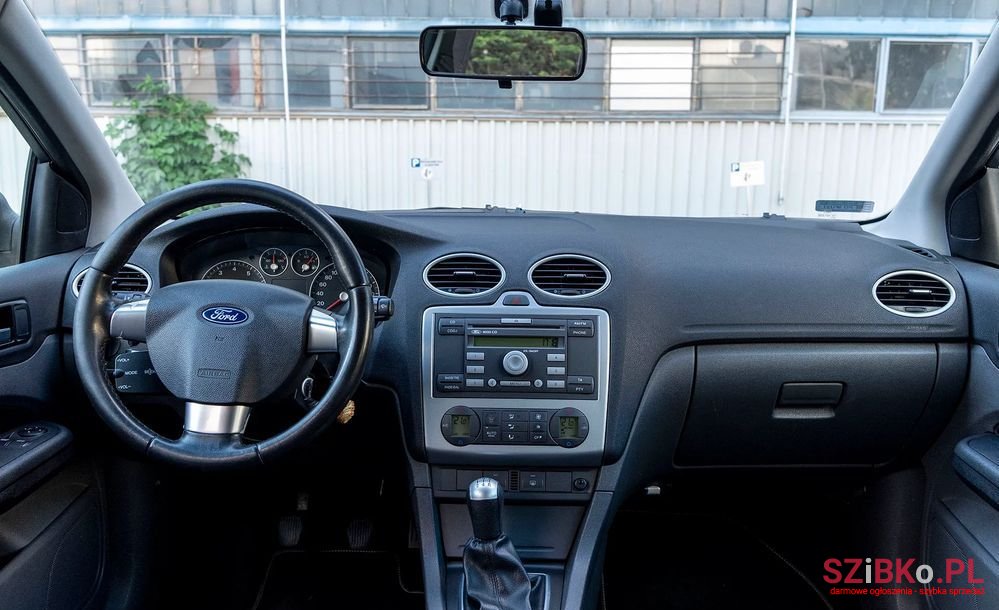 2005' Ford Focus photo #3