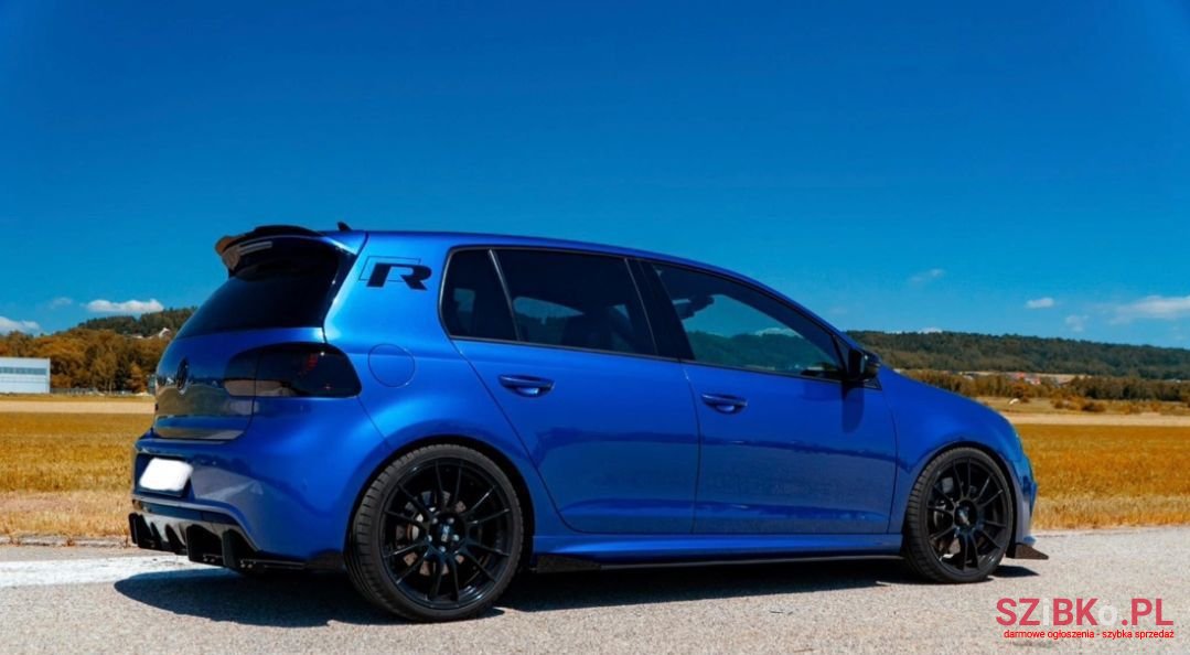 2011' Volkswagen Golf photo #1