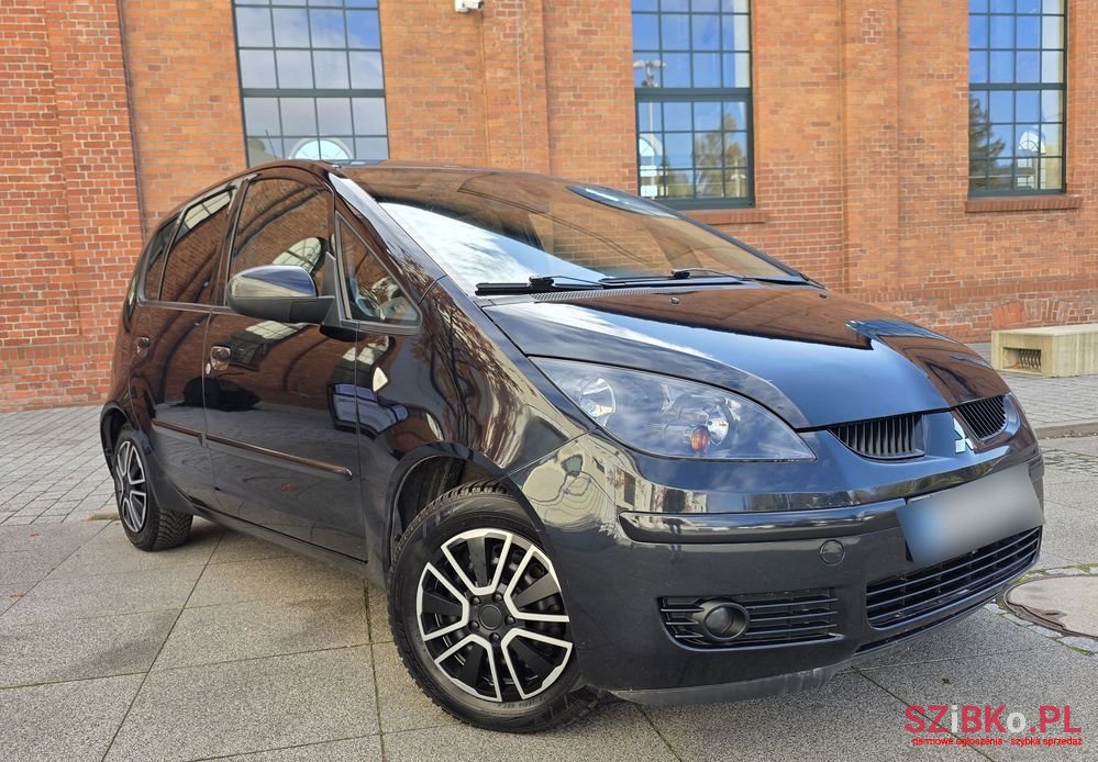 2008' Mitsubishi Colt 1.3 Motion photo #5