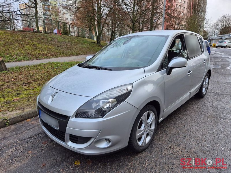 2009' Renault Scenic 1.9 Dci Emotion photo #1