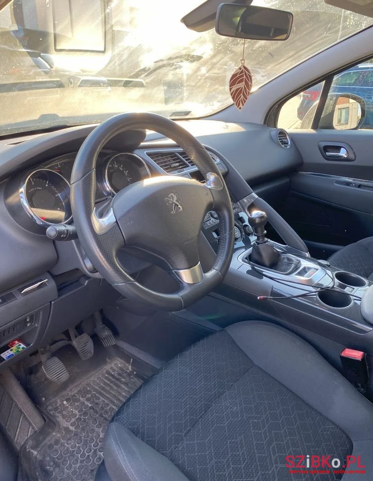 2014' Peugeot 3008 1.6 Hdi Style photo #5