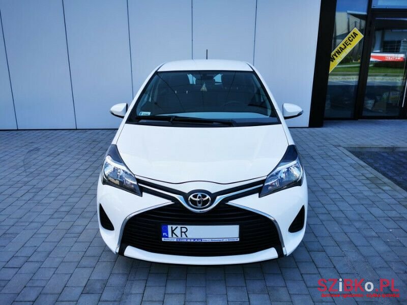 2017' Toyota Yaris photo #5