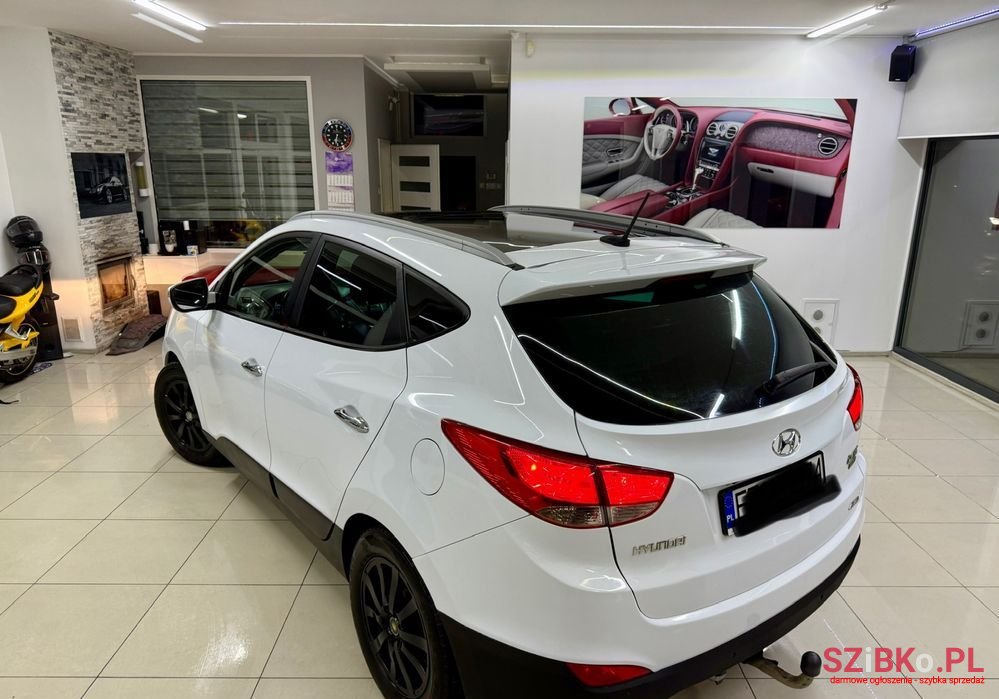 2011' Hyundai ix35 photo #3