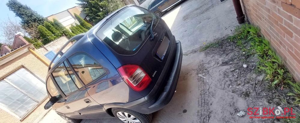 2000' Opel Zafira 1.6 16V Comfort photo #5