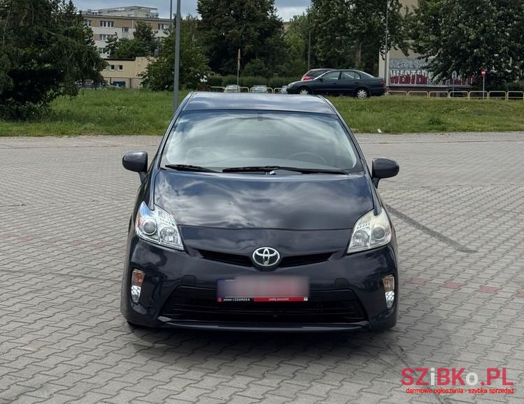 2015' Toyota Prius Hybrid photo #2