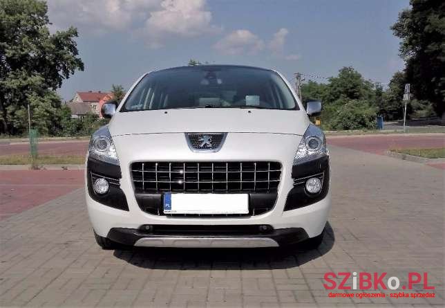 2012' Peugeot 3008 photo #1