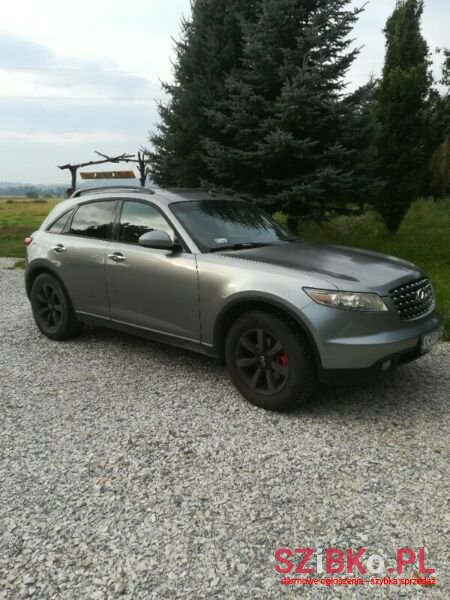 2005' Infiniti FX35 photo #4