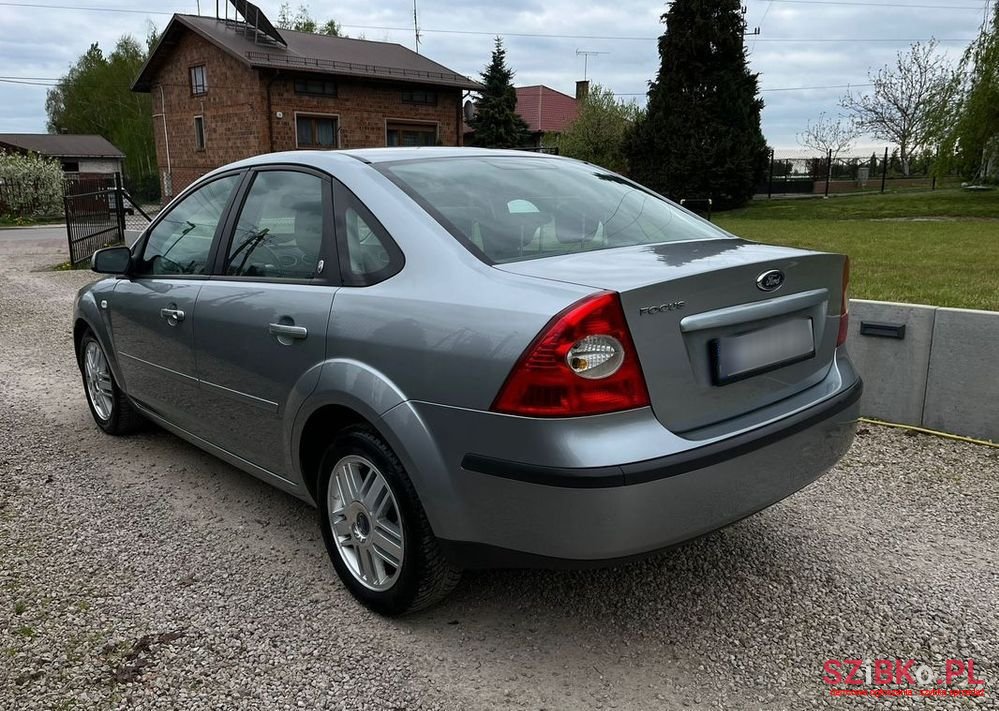 2005' Ford Focus photo #3