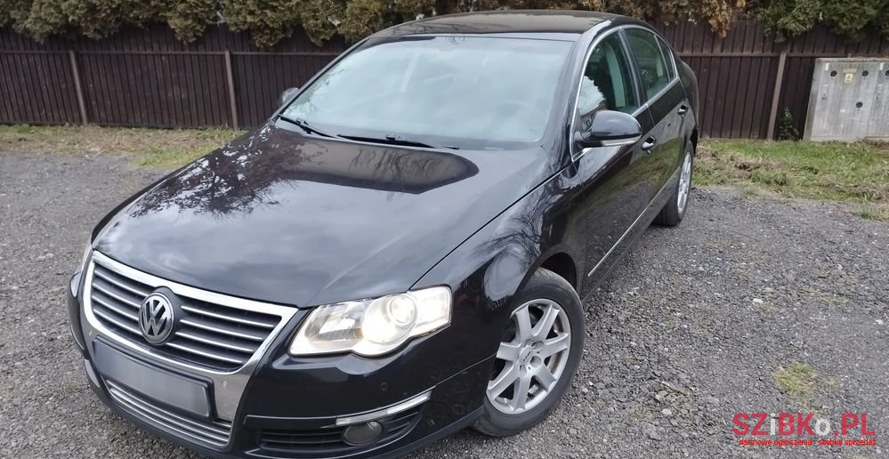 2008' Volkswagen Passat photo #1
