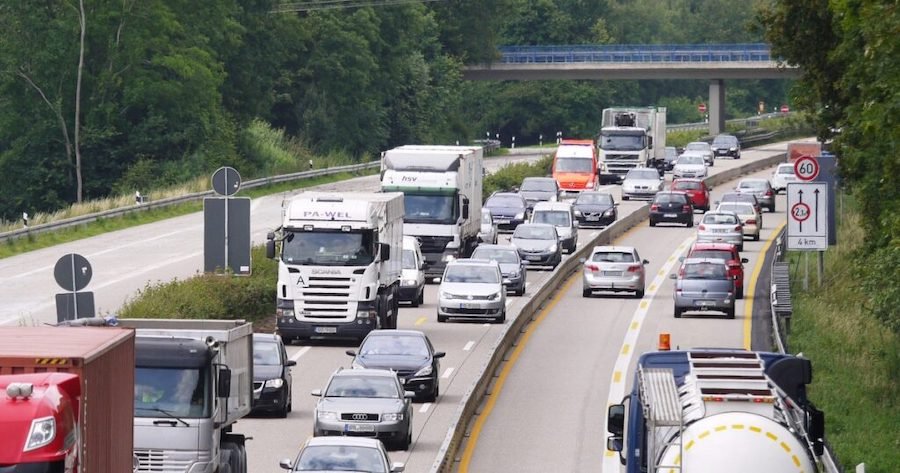 Transport drogowy w Polsce pod presją. Coraz więcej firm kończy działalność