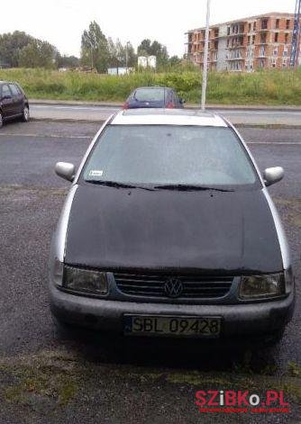 1998' Volkswagen Polo photo #1