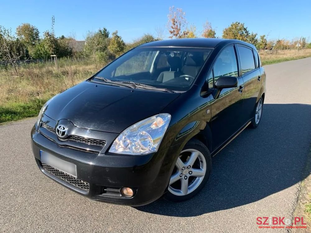 2007' Toyota Corolla Verso photo #1