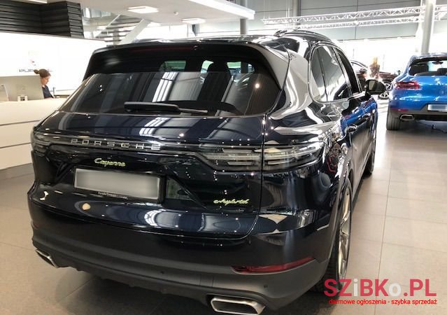 2018' Porsche Cayenne photo #2