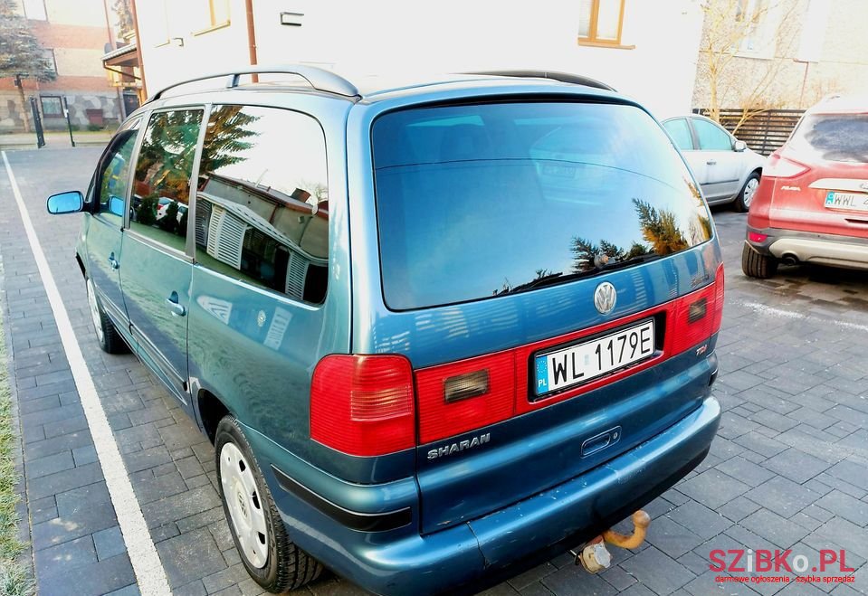 2002' Volkswagen Sharan photo #6