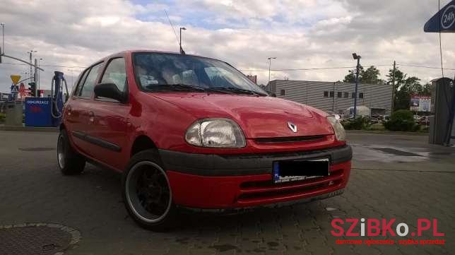 1998' Renault Clio photo #1