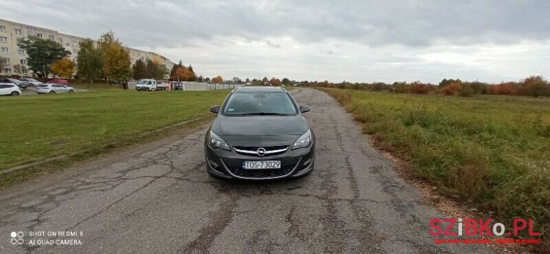 2014' Opel Astra photo #1