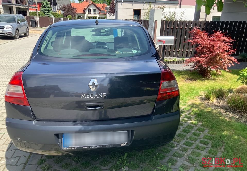 2008' Renault Megane photo #4