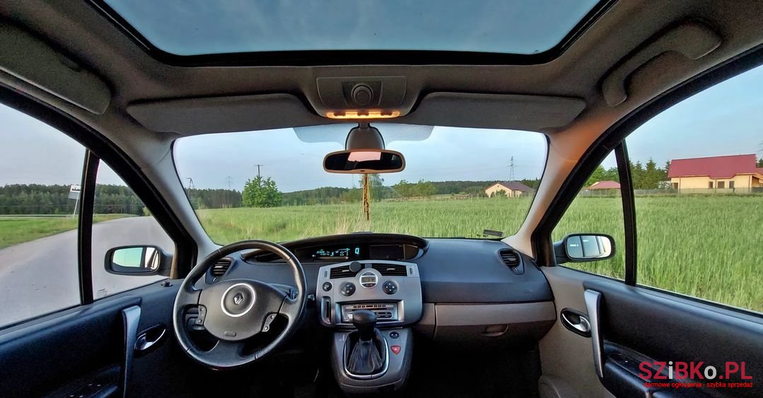 2007' Renault Grand Scenic photo #5