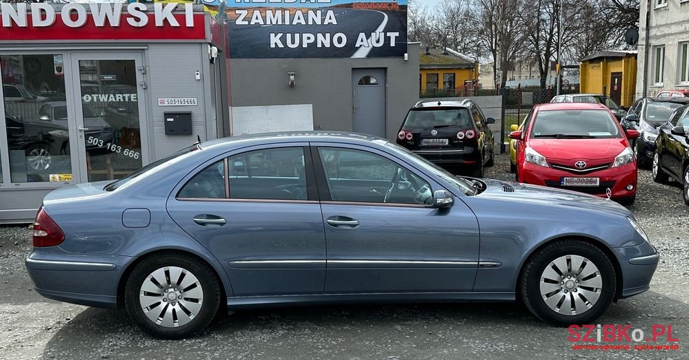 2002' Mercedes-Benz E-Class 320 Cdi photo #4