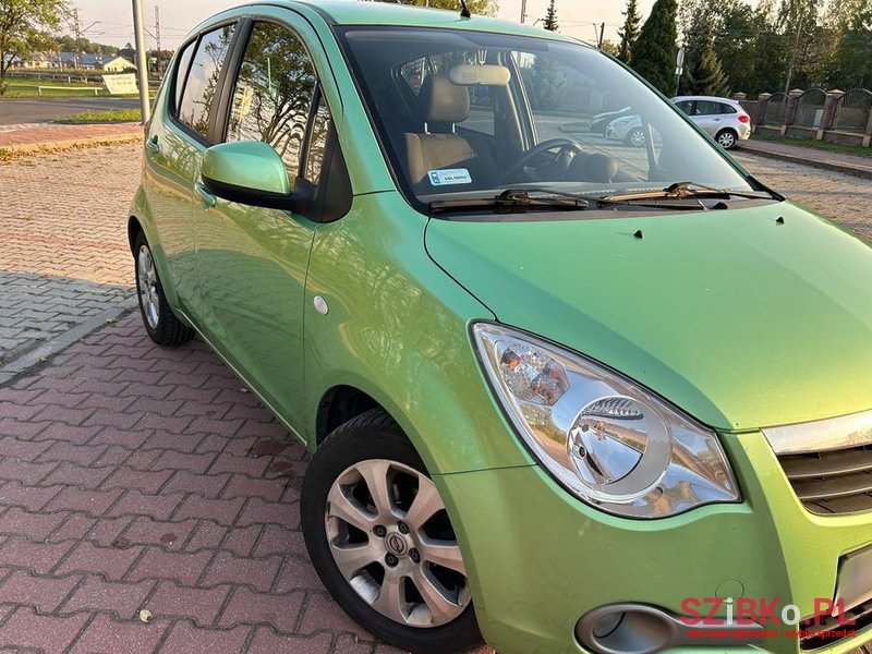 2010' Opel Agila 1.0 photo #1