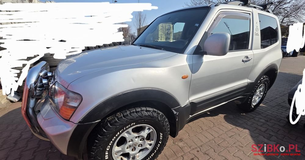2000' Mitsubishi Pajero photo #4
