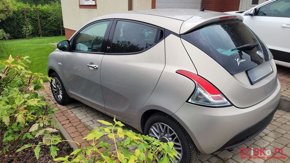 2011' Lancia Ypsilon 0.9 Gold S&S photo #4