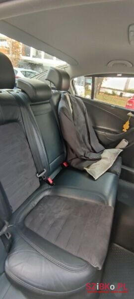 2010' Volkswagen Passat photo #1