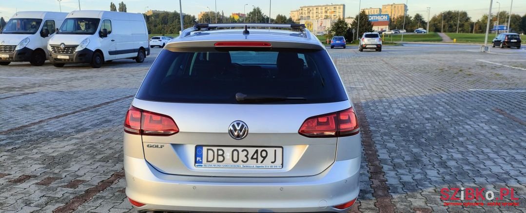 2015' Volkswagen Golf photo #3