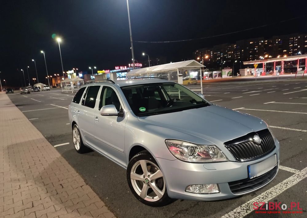 2009' Skoda Octavia Combi photo #1