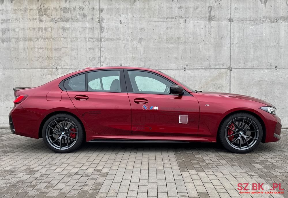2024' BMW 3 Series 330I Xdrive M Sport photo #4