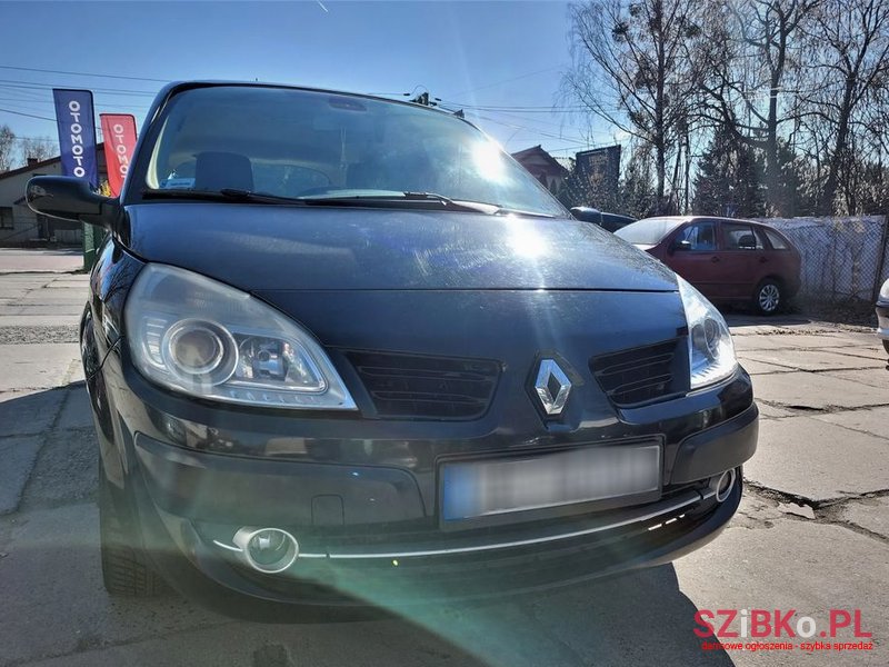 2008' Renault Scenic photo #2