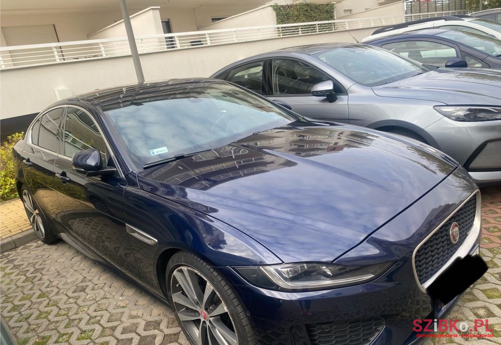 2019' Jaguar XE photo #2