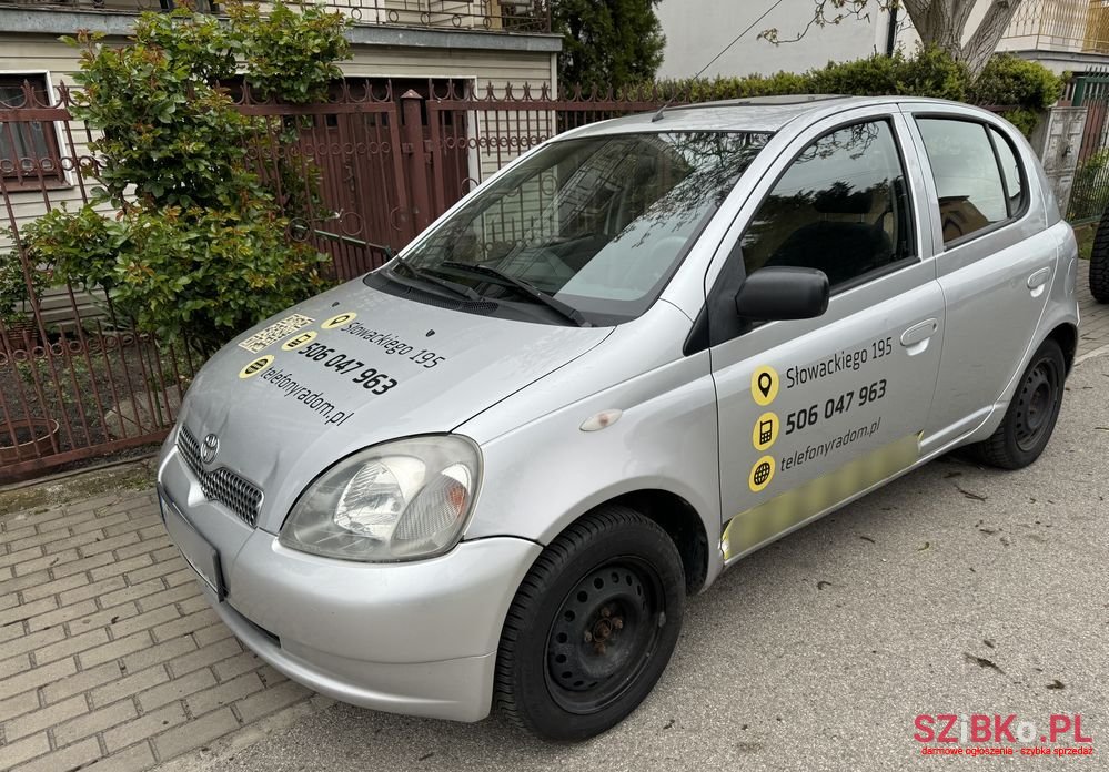2001' Toyota Yaris photo #1