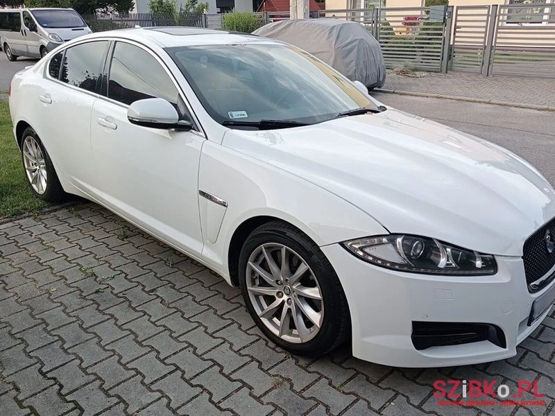 2013' Jaguar XF 2.0 T R-Sport photo #1