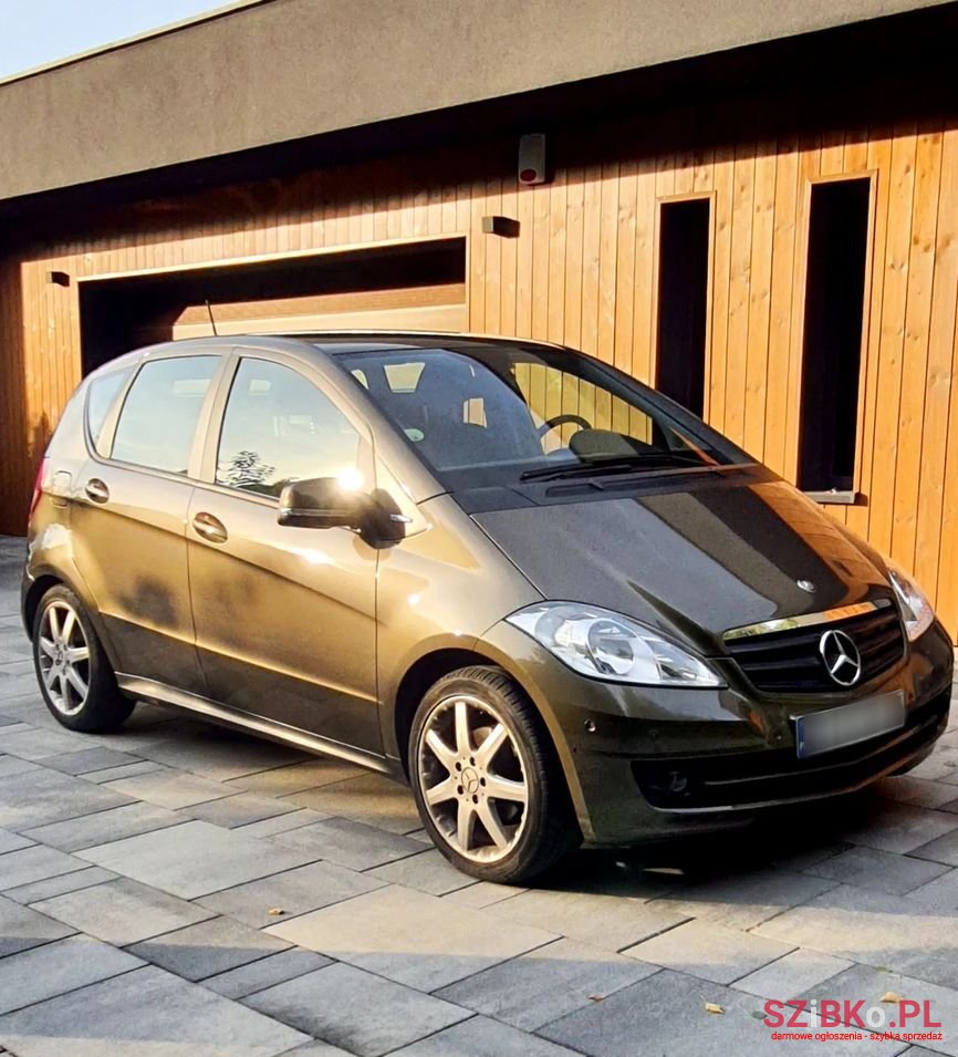 2010' Mercedes-Benz A-Class photo #4