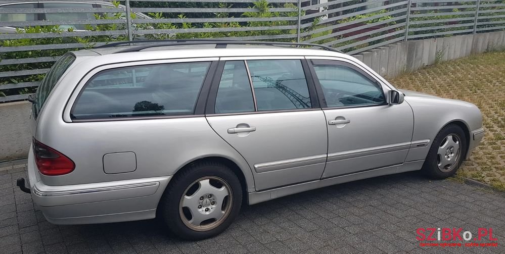 2000' Mercedes-Benz E-Class photo #2