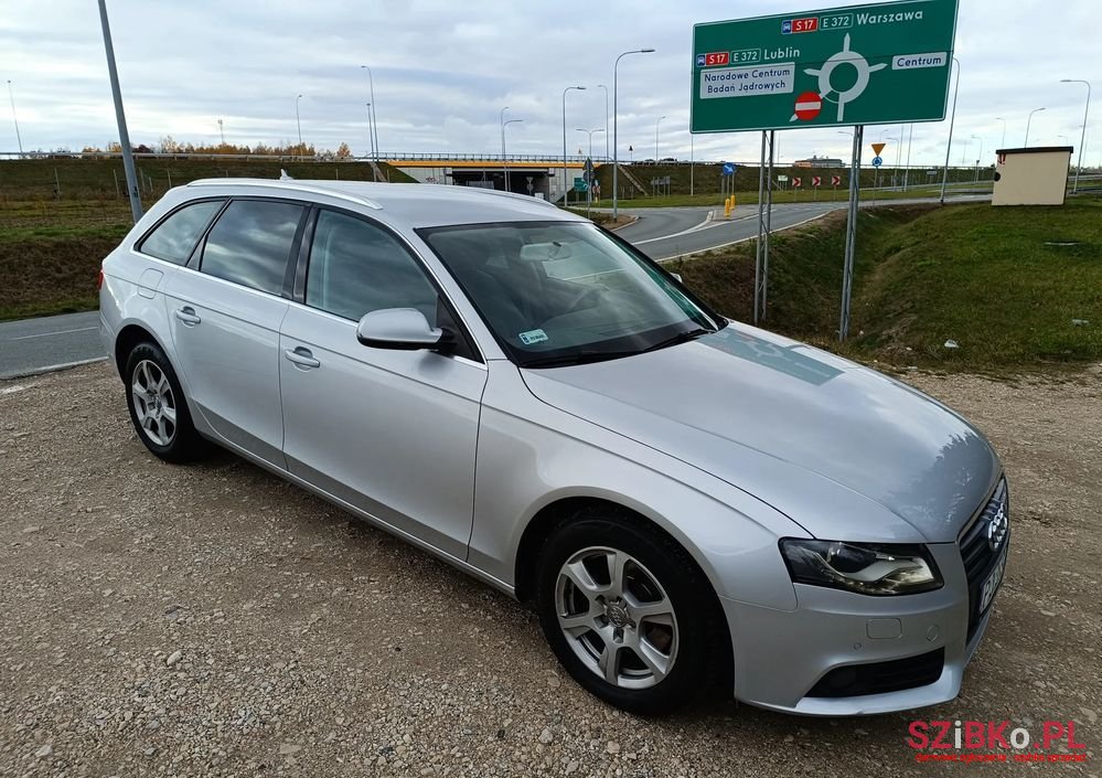 2011' Audi A4 photo #2