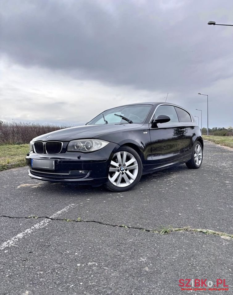 2009' BMW 1 Series photo #1