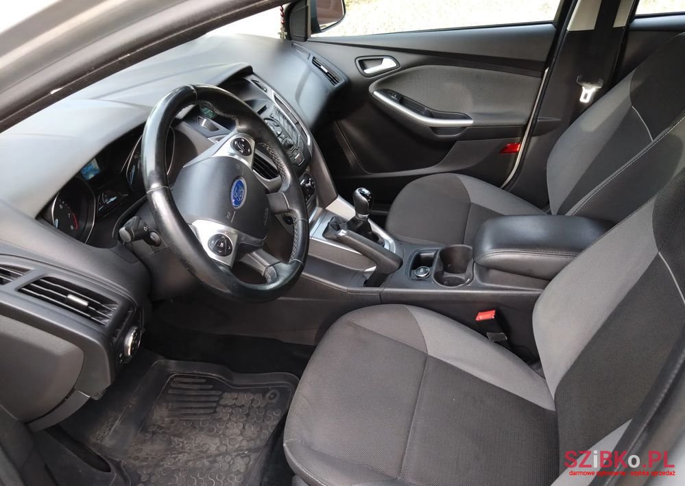 2014' Ford Focus 1.6 Gold X photo #5