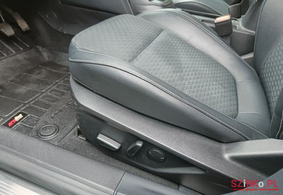 2019' Ford Focus photo #6