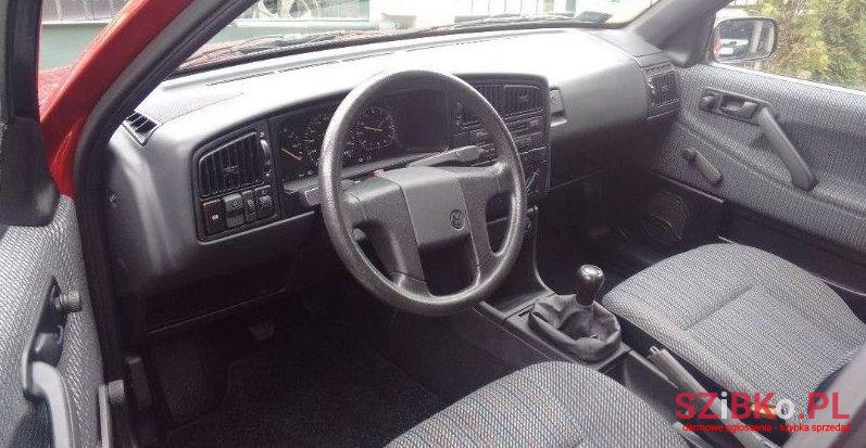 1991' Volkswagen Passat photo #2