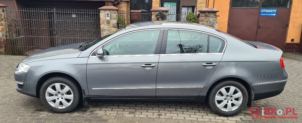 2006' Volkswagen Passat photo #3