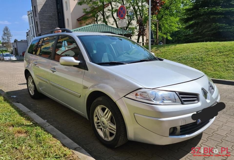 2008' Renault Megane photo #3