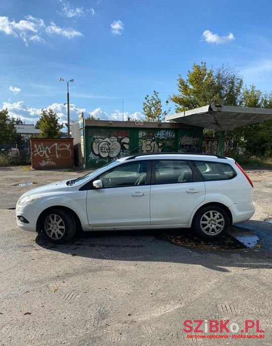 2010' Ford Focus photo #4