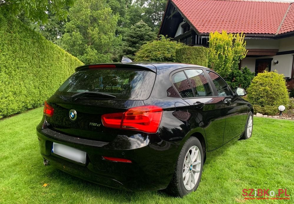 2016' BMW 1 Series 116D photo #2