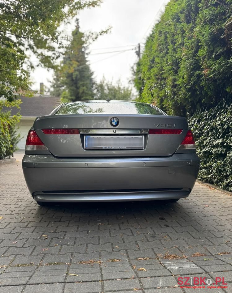 2002' BMW 7 Series 735I photo #5