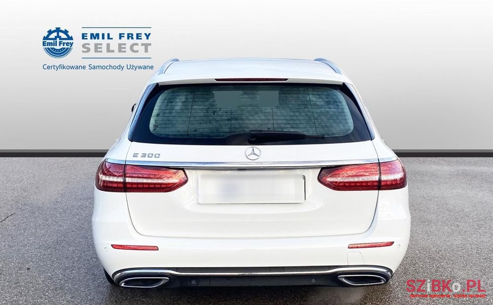 2021' Mercedes-Benz E-Class photo #4